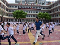 饶平县科协举办防震减灾科普宣传和应急疏散逃生演练活动