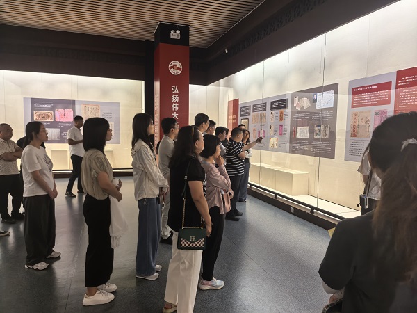 图片2 图片2