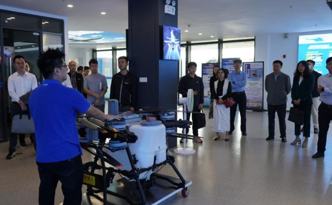 参观启航通用航空有限公司科普展厅